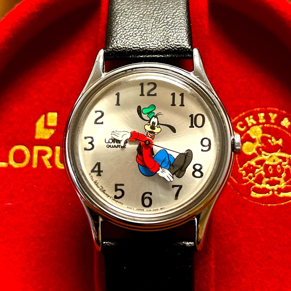| SOLD | Vintage Disney’s Goofy Watch by Lorus